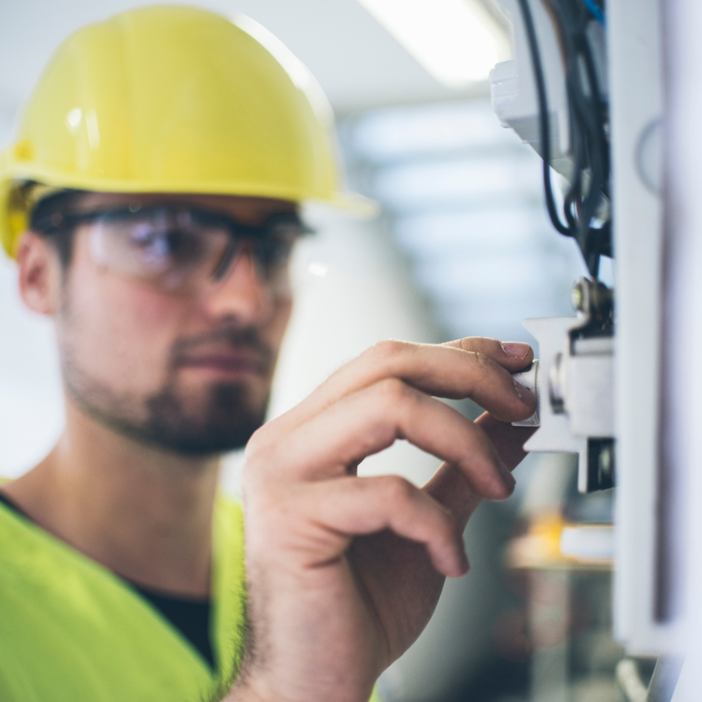 Why You Should Consider Getting a Professional For Your Electrics Why You Should Consider Getting a Professional For Your Electrics