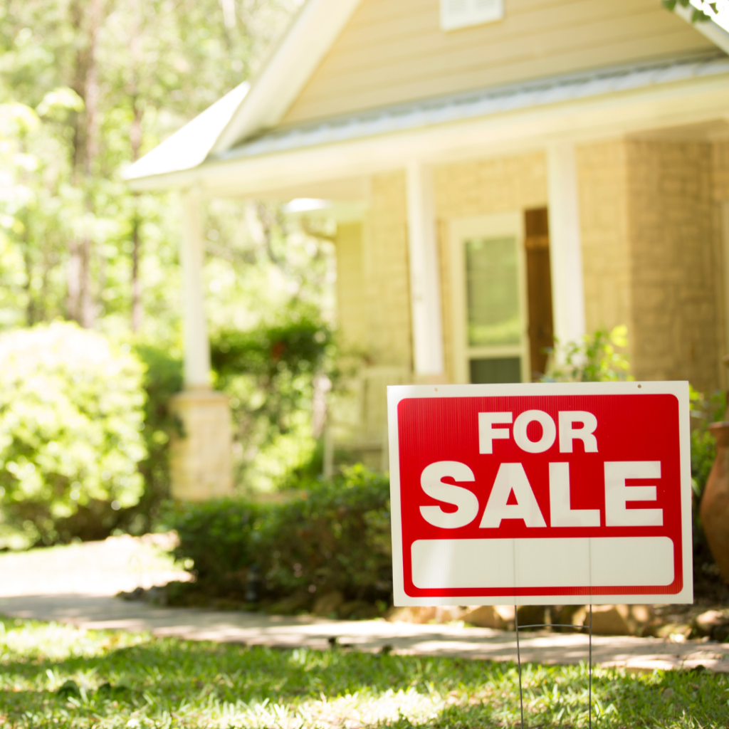 Signs That You Should Sell Your Home Soon Signs That You Should Sell Your Home Soon